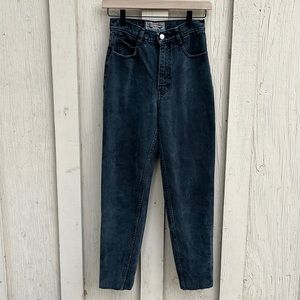 Vintage Jordache high waisted black washed bow jeans